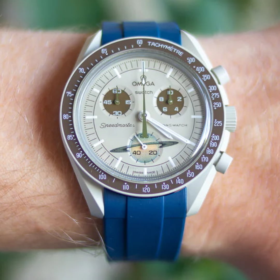 maanhorloge saturnus met blauw vervangingsbandje